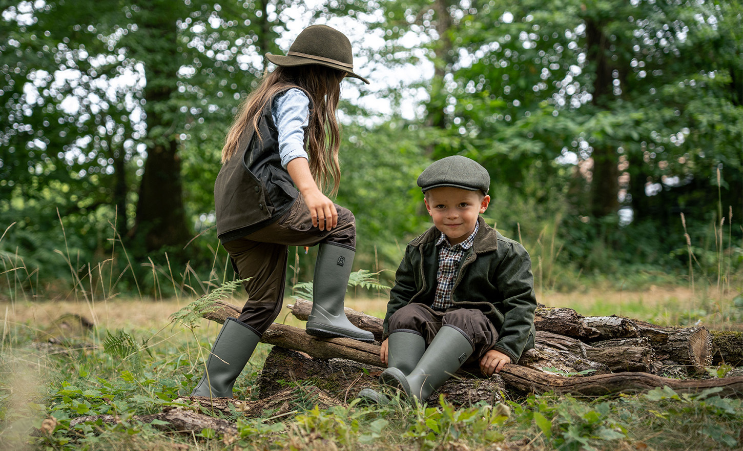 10ACTN KA-KAKI-SECONDARY-4-BOTTE-ENFANT-CHASSE