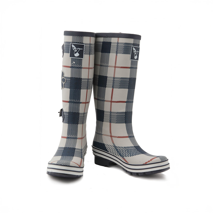 10STG03-SECONDARY-2-BEIGE-BOTTE
