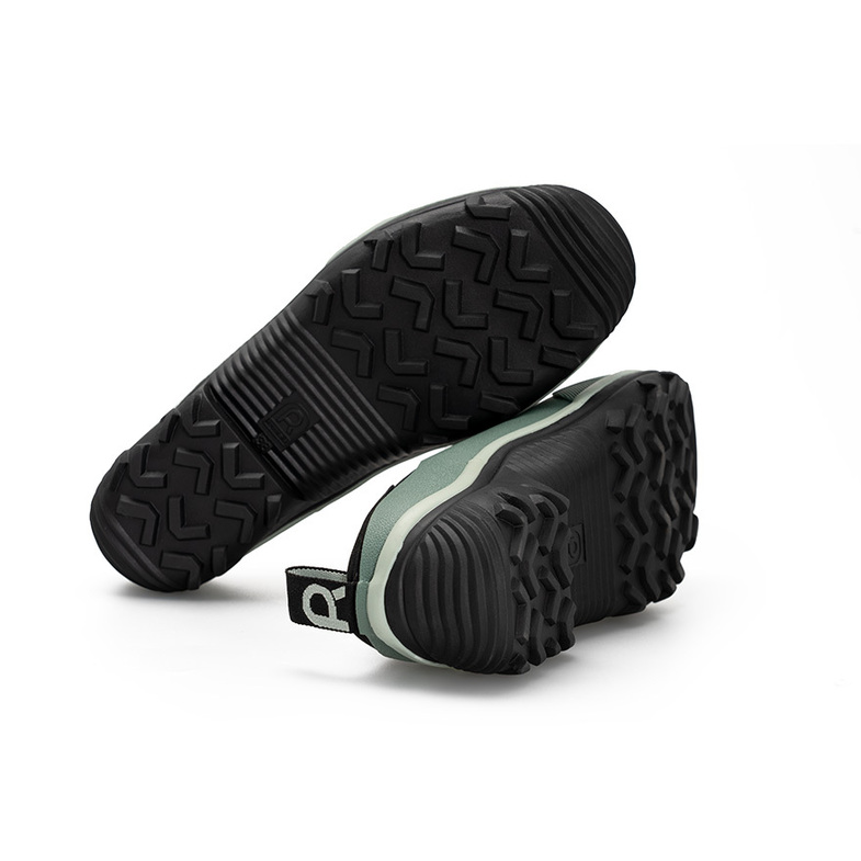 SABTRIALOPEN05-VERTDEAU-SECONDARY-2-SABOT-JARDIN